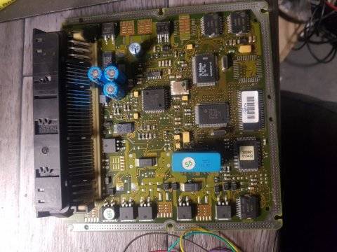 Réparation électronique de calculateur à Escassefort